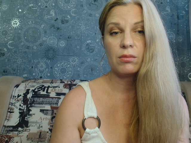 blondefox online