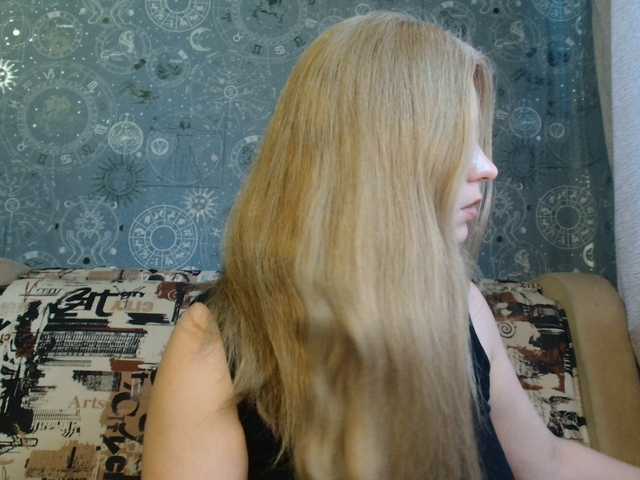 BlondeFox live cam on BongaCams