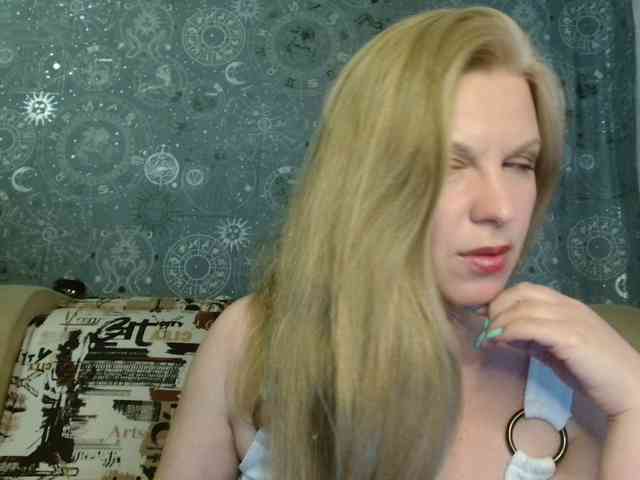BlondeFox