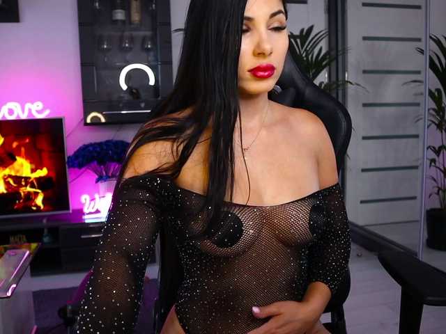 AnissyaJay live cam on UnifiedCams