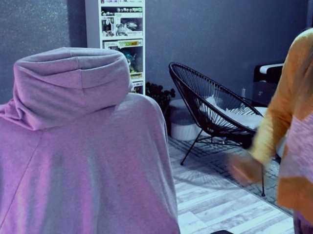 LisaModel's BongaCams show and profile