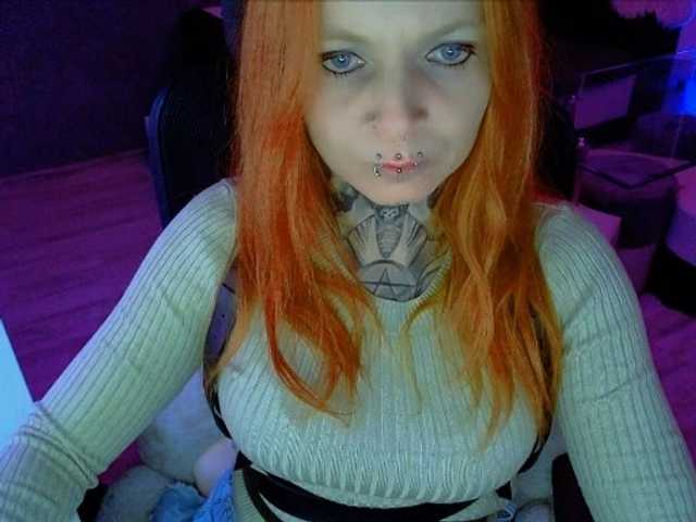 InesModel live cam preview