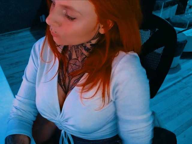 InesModel live cam preview