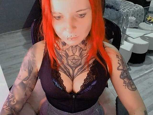 InesModel live cam preview