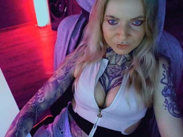 LisaModel live cam on BongaCams