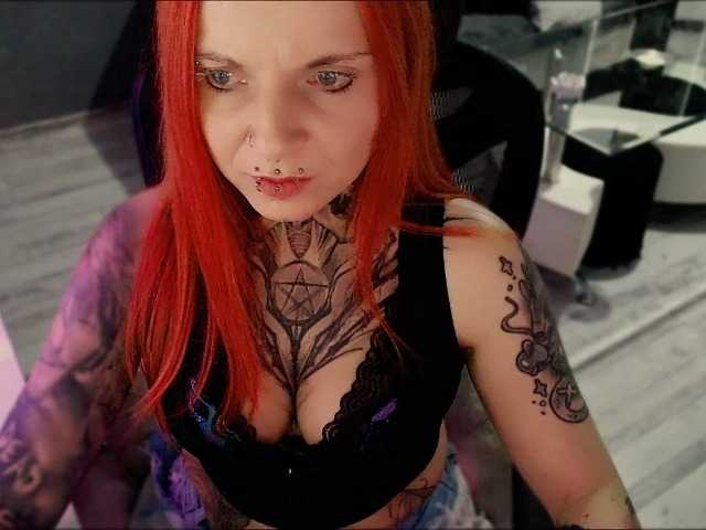 le modèle InesModel est en webcam porno dans un show sur le site bongacams, il possède les tags suivants: White/Caucasian,Redhead,Trimmed
