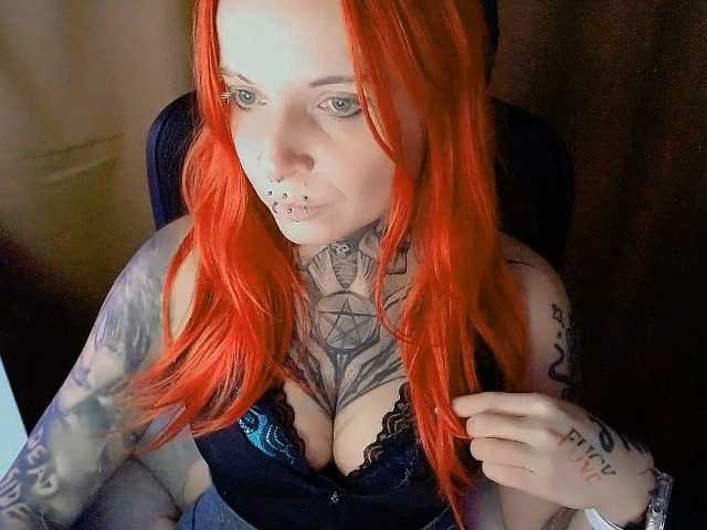 LisaModel, en vivo ahora en BongaCams