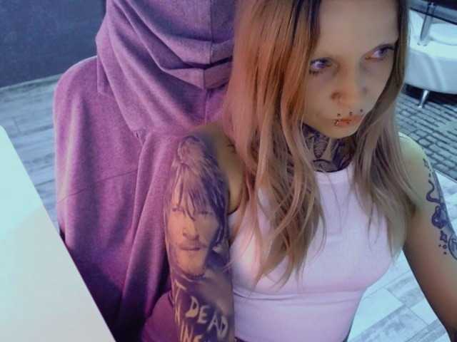 LisaModel's BongaCams show and profile