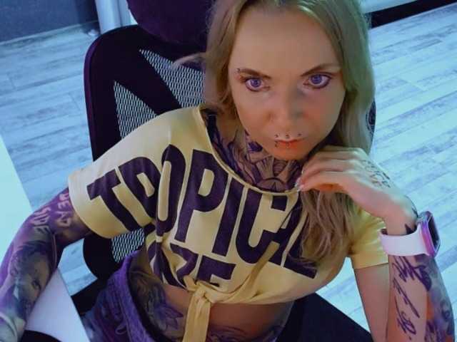 LisaModel live cam on BongaCams