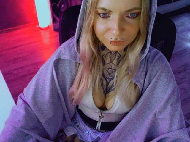 LisaModel live cam on BongaCams