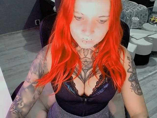 InesModel live cam preview