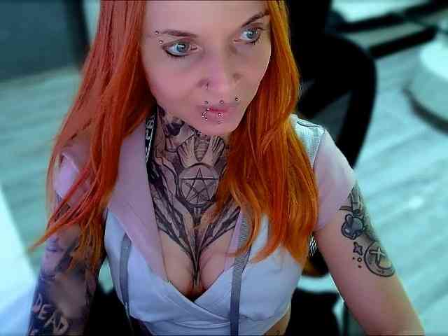 LisaModel Live Webcam on BongaCams