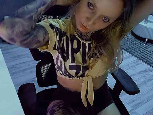 InesModel webcam