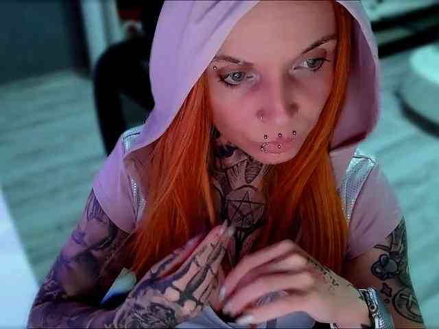 LisaModel Live Webcam on BongaCams