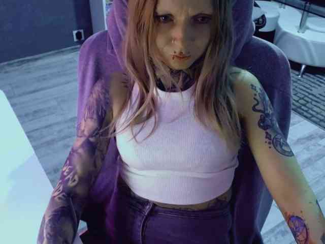 LisaModel Live Webcam on BongaCams