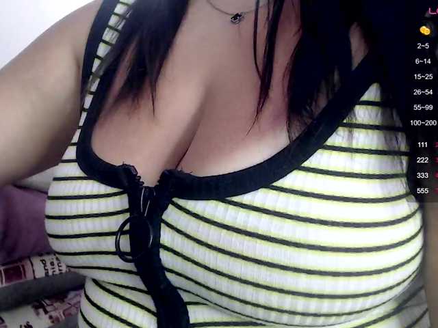 Sexy--Brunettee69 live cam on BongaCams