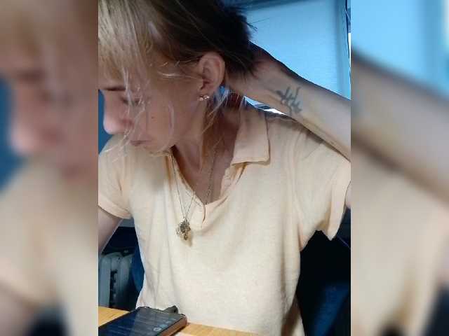 krohaalenaa live cam on BongaCams