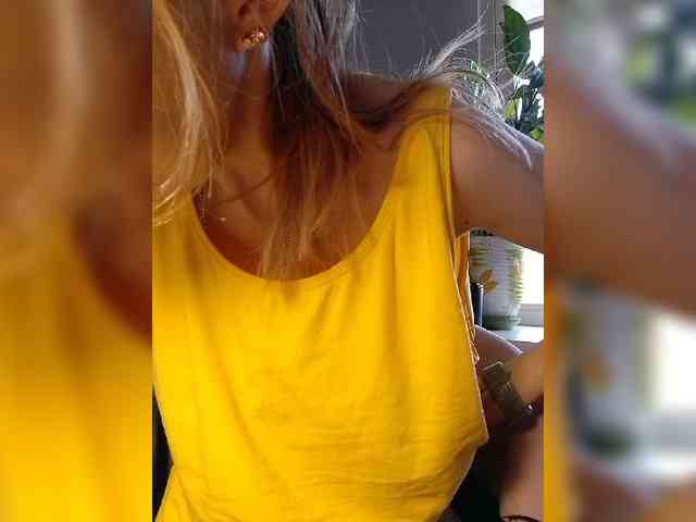 BonnieBlue_ webcam