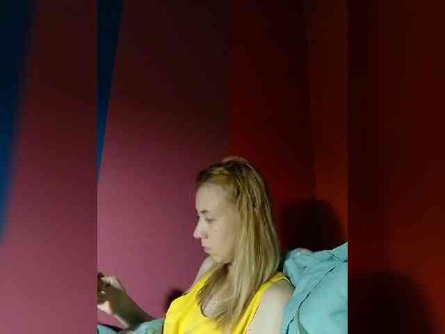 bonnieblue_'s live room