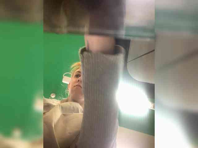kiss_a webcam