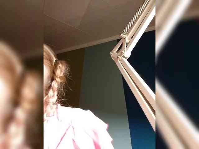 BonnieBlue_ webcam