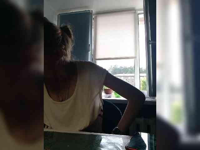 kiss_a webcam