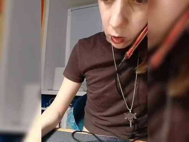 kiss_a webcam