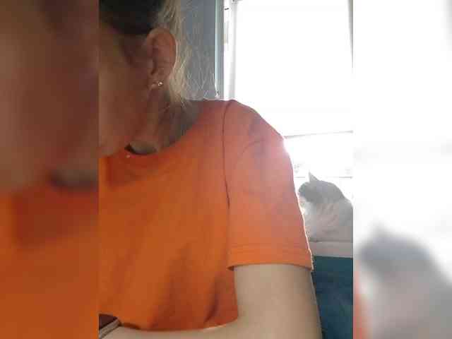 kiss_a webcam