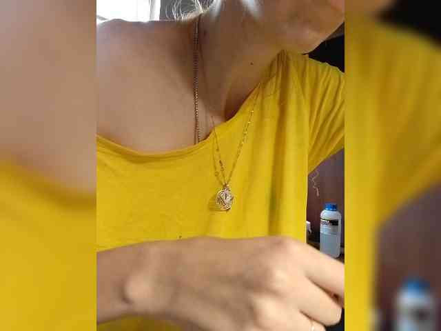 kiss_a webcam