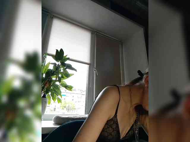 BonnieBlue_ webcam