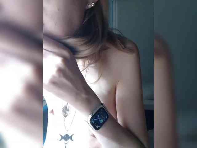 kiss_a webcam