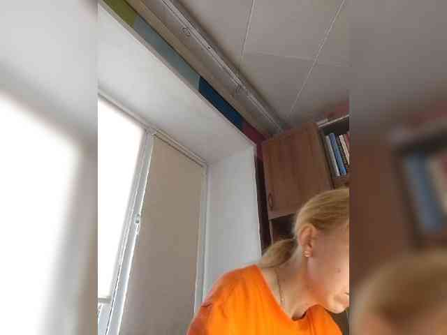 kiss_a webcam
