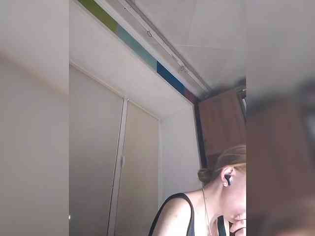 kiss_a webcam