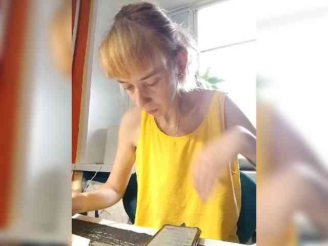 BonnieBlue_ webcam