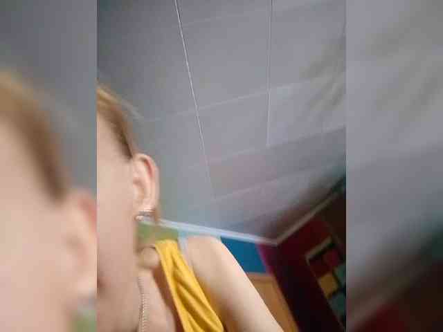 kiss_a webcam