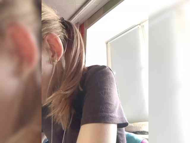 kiss_a webcam