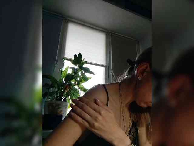 BonnieBlue_ webcam
