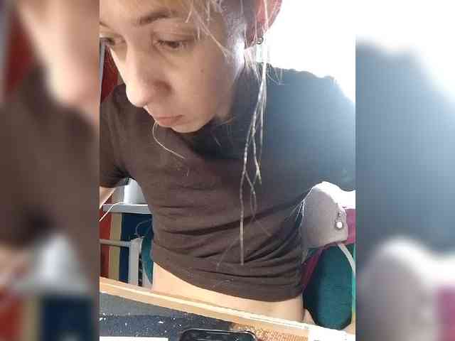 kiss_a webcam