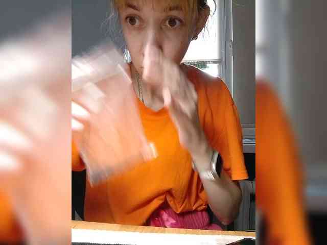 kiss_a webcam