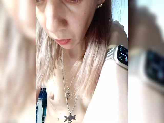 kiss_a webcam