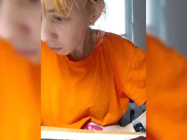 kiss_a webcam