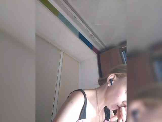 kiss_a webcam