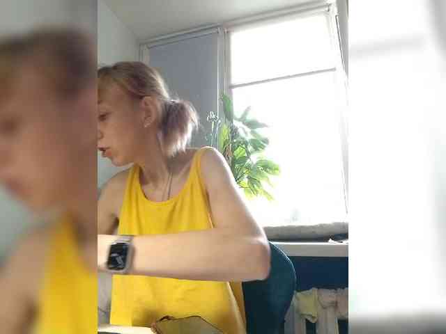 BonnieBlue_ webcam