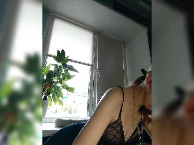 BonnieBlue_ webcam