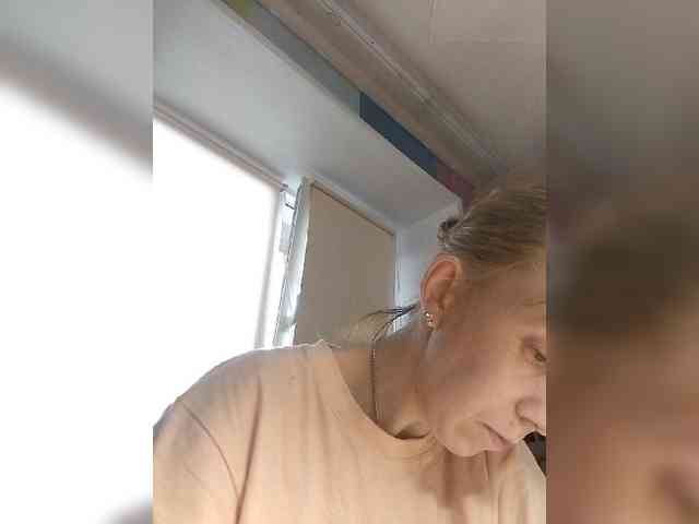 kiss_a webcam