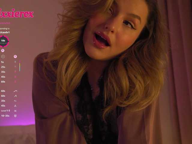 V1CTORYA's BongaCams show and profile