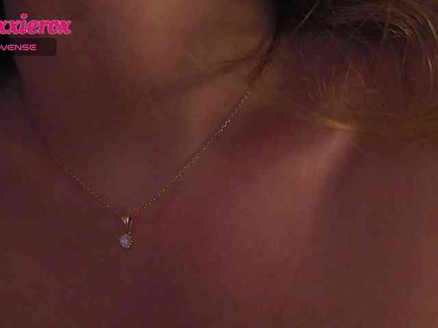 Модель: vixxxie
