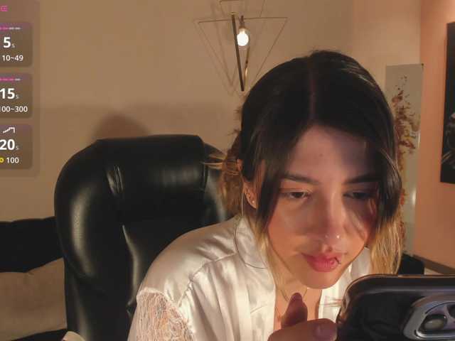 EveBenson live cam on BongaCams