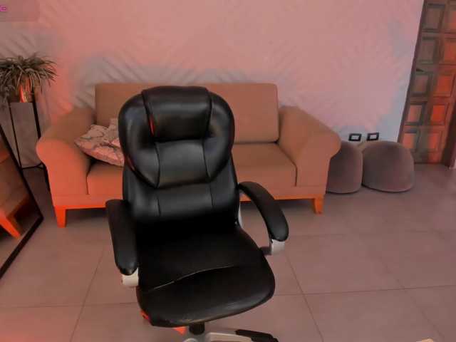 EveBenson live cam on BongaCams