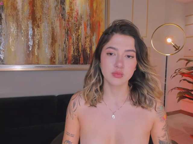 EveBenson live cam on BongaCams